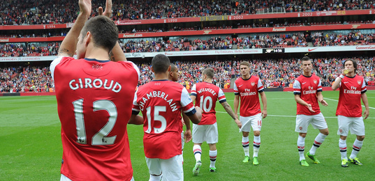 曼城有望大胜桑德兰，展现沉稳防守，争夺英超积分榜席位。