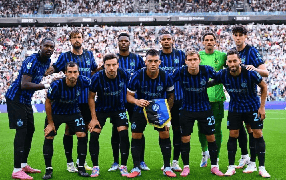 曼晚：罗德里未参加完整合练，曼城希望他能为英超首轮做准备（曼晚：罗德里未完成全队合练，曼城仍盼其赶上英超揭幕战）