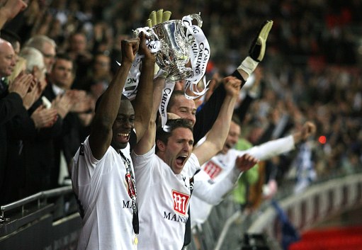 记录报：C罗并不会被追加禁赛，可以正常参加世界杯小组赛（记录报：C罗不会遭追加停赛，世界杯小组赛可正常出场）