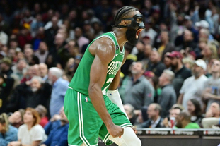 活久见！亚冠输球垫底后一个个神采飞扬，1人大谈向第5冠拼搏！（离谱了：亚冠告负仍垫底，全队却喜形于色，一人高喊冲击第5冠！）