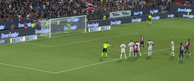 足球中超发布赛程海报，视觉效果炸裂（中超公布赛程海报，视觉冲击力爆棚）