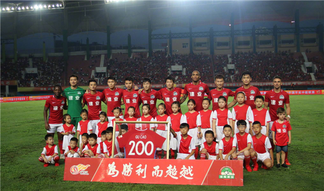 每体：拜仁巴萨有意霍村前锋阿斯拉尼，转会费不超过2500万欧（每体：巴萨、拜仁有意引进霍芬海姆前锋阿斯拉尼，转会费上限2500万欧）