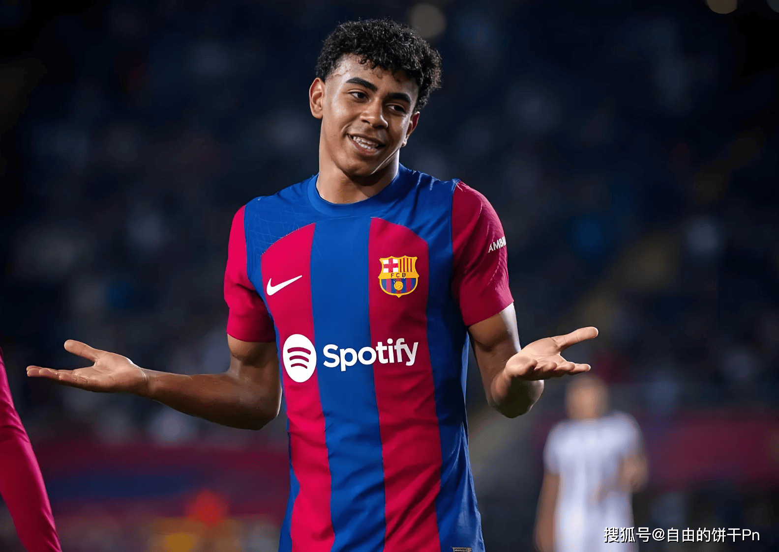 意媒：国米可以启用青训小将卡马特，以应对邓弗里斯伤缺情况（意媒：邓弗里斯伤缺，国米考虑提拔青训小将卡马特）