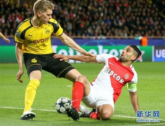 场边这一幕，比比分更残酷（比分之外，场边一幕更扎心）